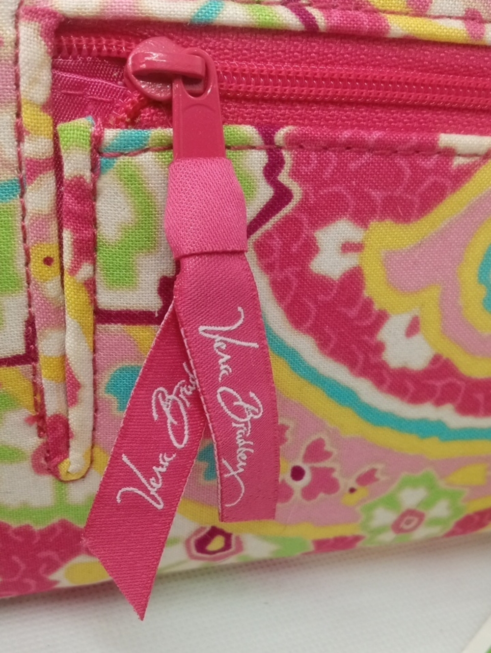 VERA BRADLEY LARGE ZIP AROUND WALLET - Picture 3 of 9